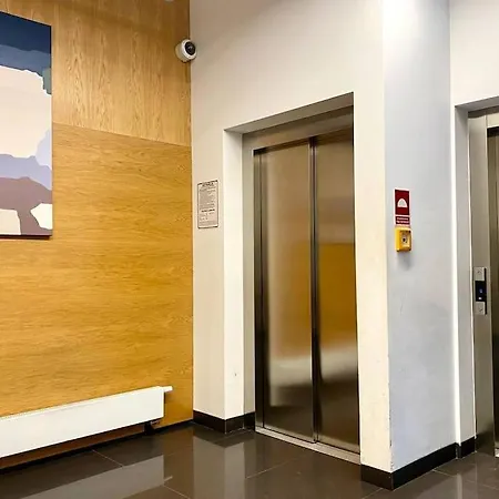 K22 Slawinska 504 In The * Varsovie